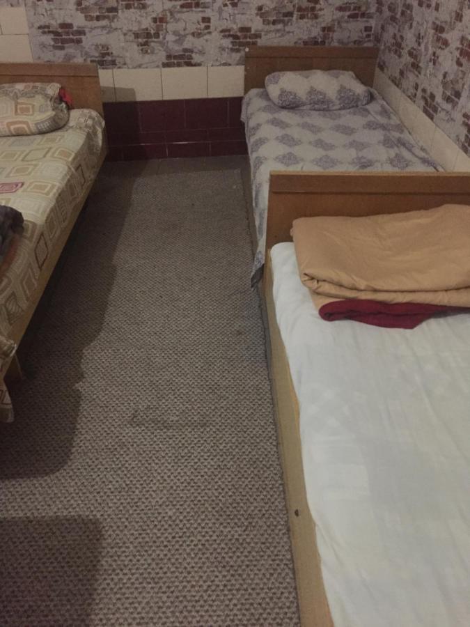 Hostel -Hotel Granat Rivne City Extérieur photo