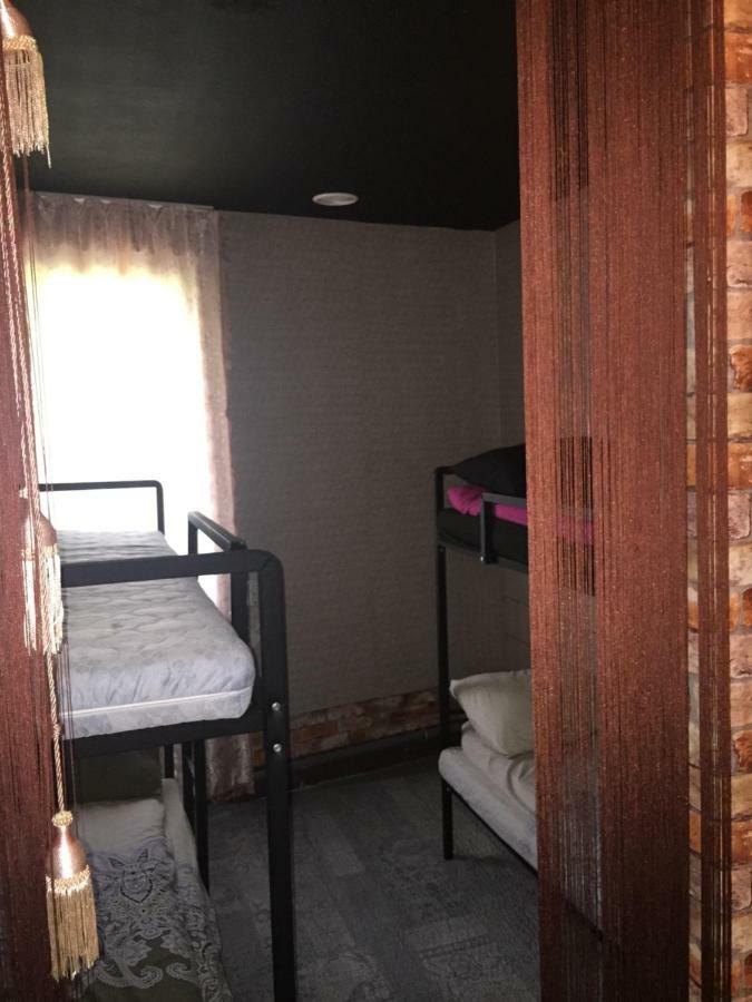 Hostel -Hotel Granat Rivne City Extérieur photo